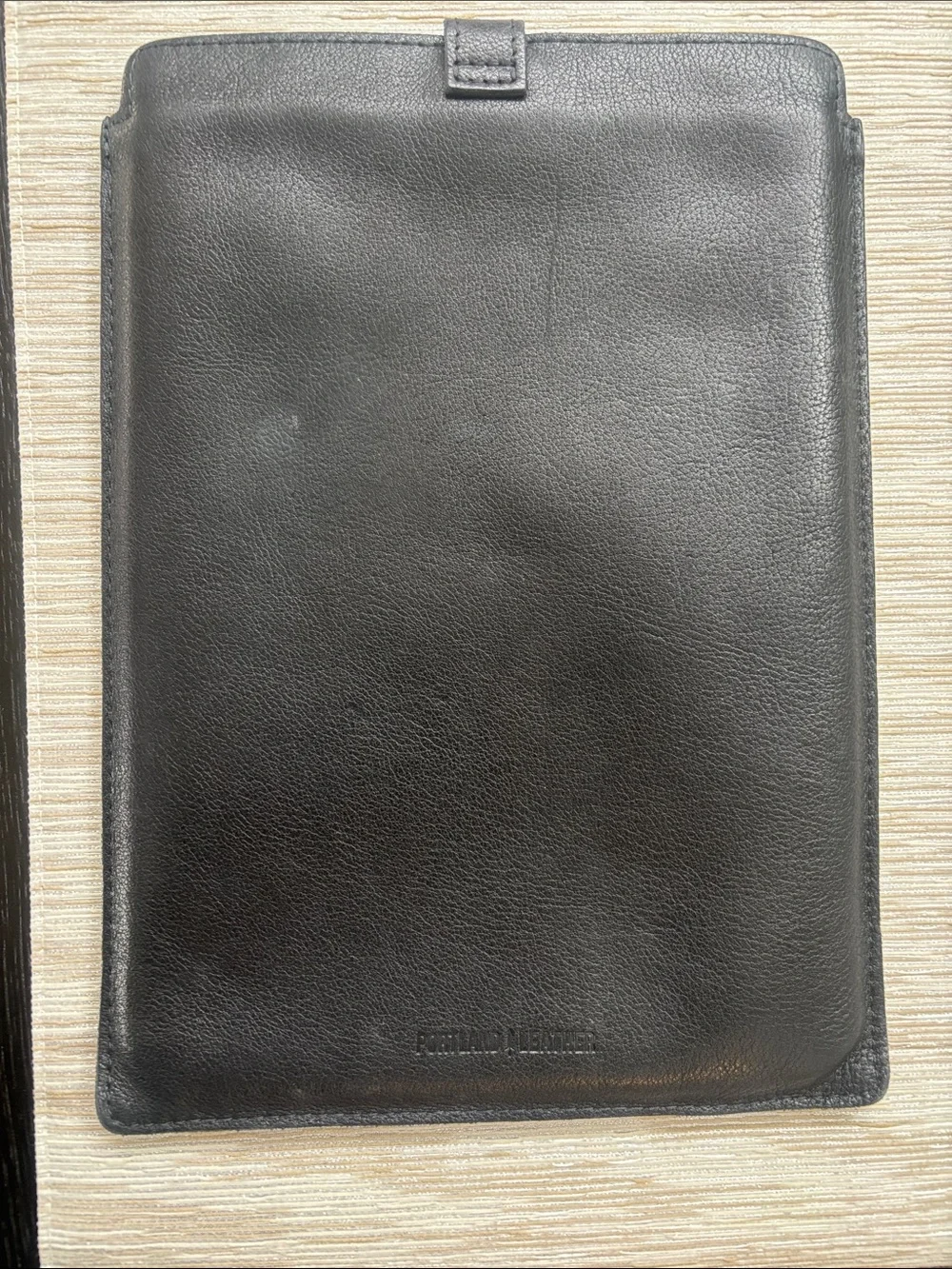 N/A sleek black
